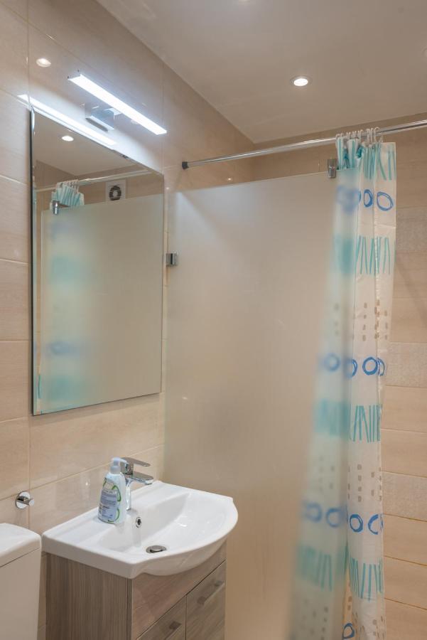 Cozy & Quiet Apartment Near Kiraly Street Free Parking, Ac, Perfect For 4 Guests! Budapeşte Dış mekan fotoğraf